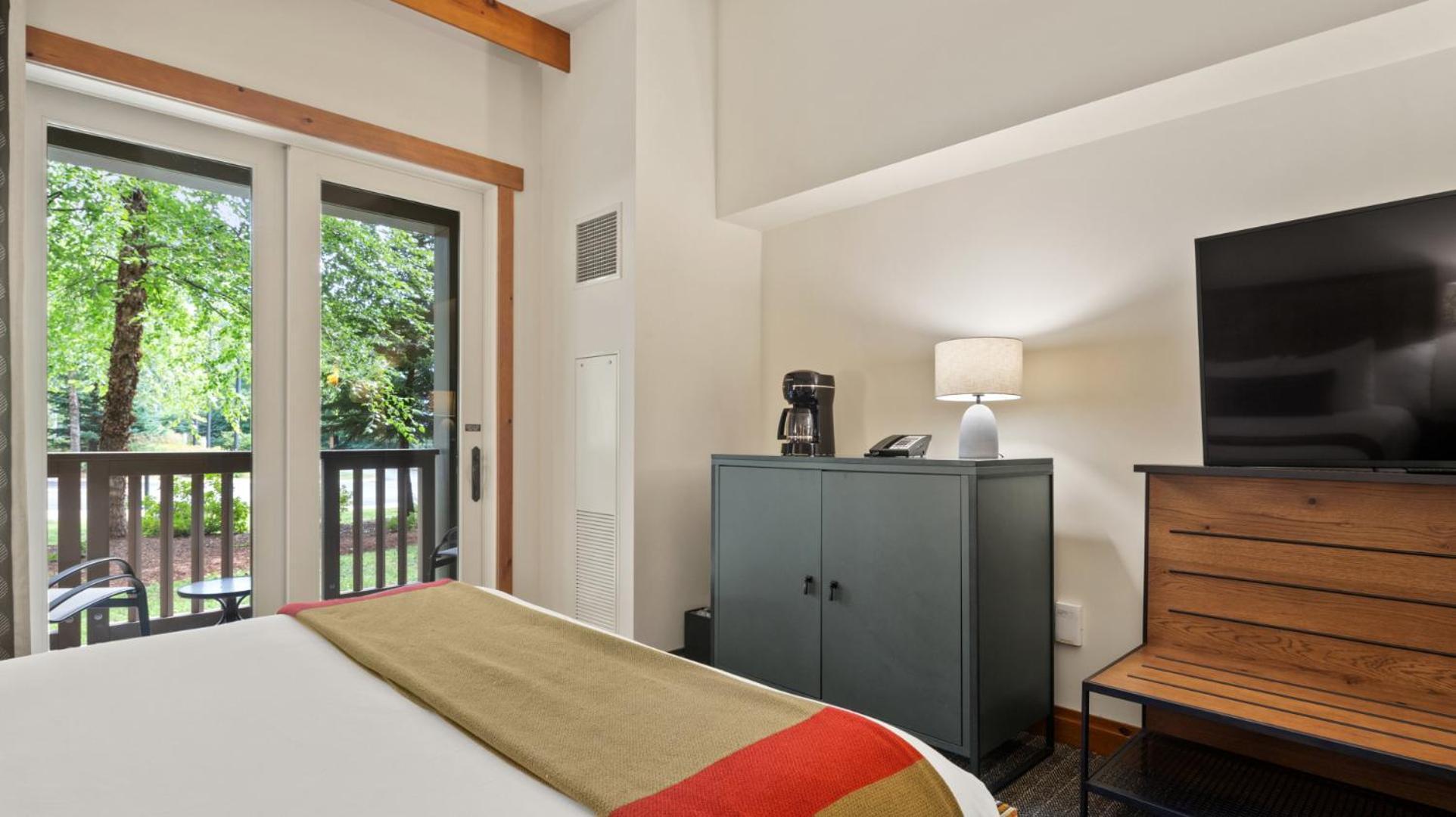 1122 Guest Room The Pines Lodge At Spruce Peak Ski In Ski Out Stowe Exterior foto